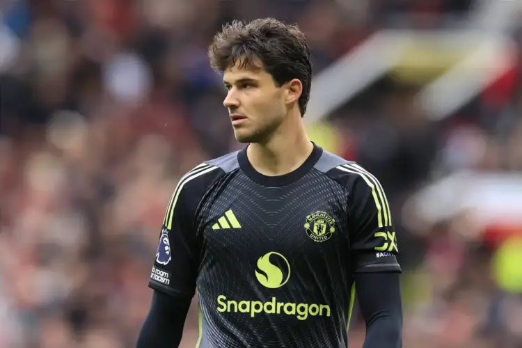 Manchester United have already made Senne Lammens vs Liverpool decision amid Mason Mount’s “buzzing” admission